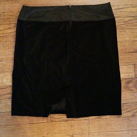 Velvet skirt - Picture 3 of 4